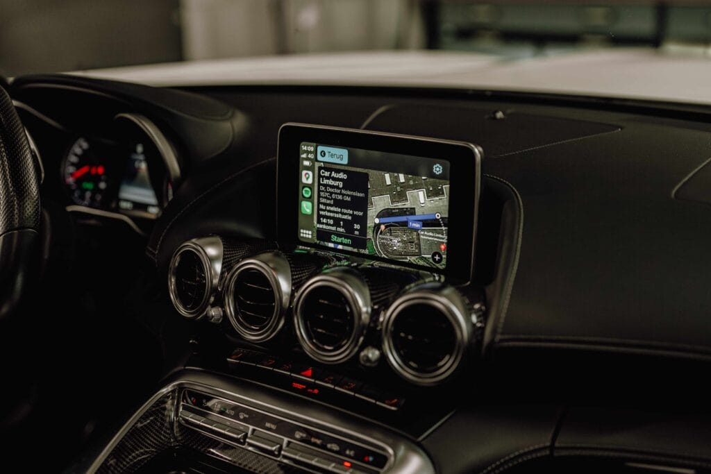 Mercedes Benz GT AMG Carplay-2